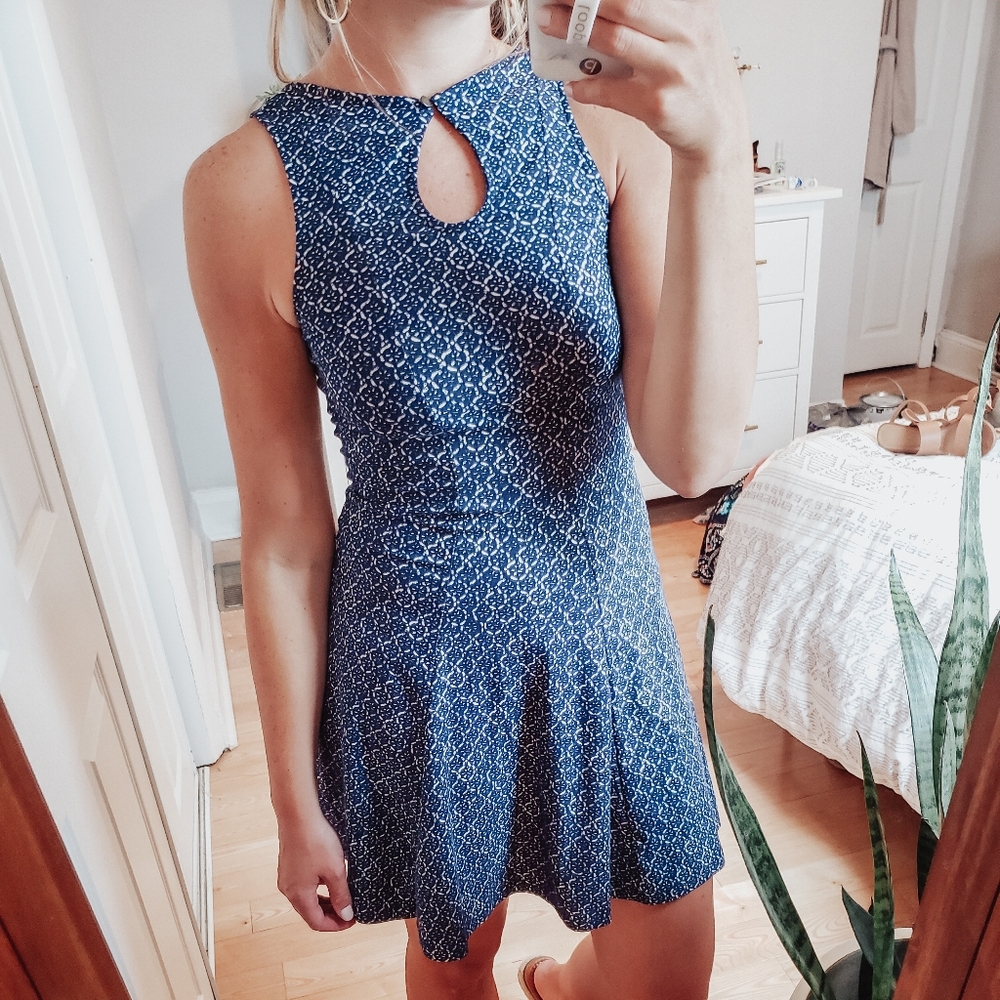 Mini keyhole dress.